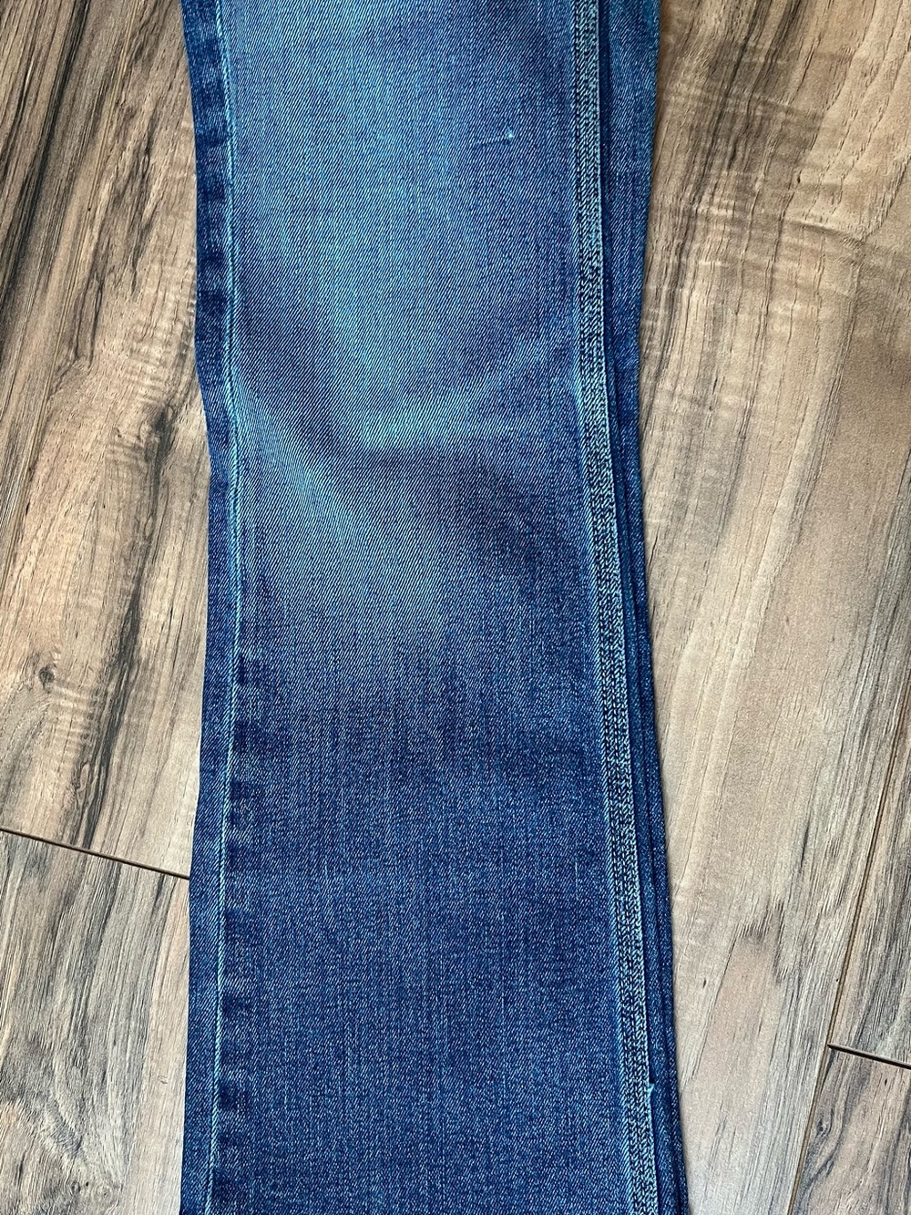 7 For All Mankind Blue Denim Jeans with Contrast Stitching - Picture 14 of 16